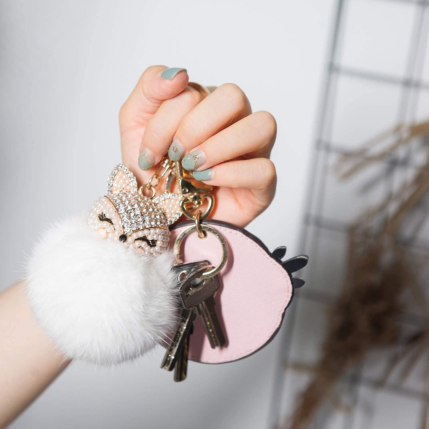 Wholesale Cute Animal Key Ring Women Car Bag Charm Owl fluffy pom
